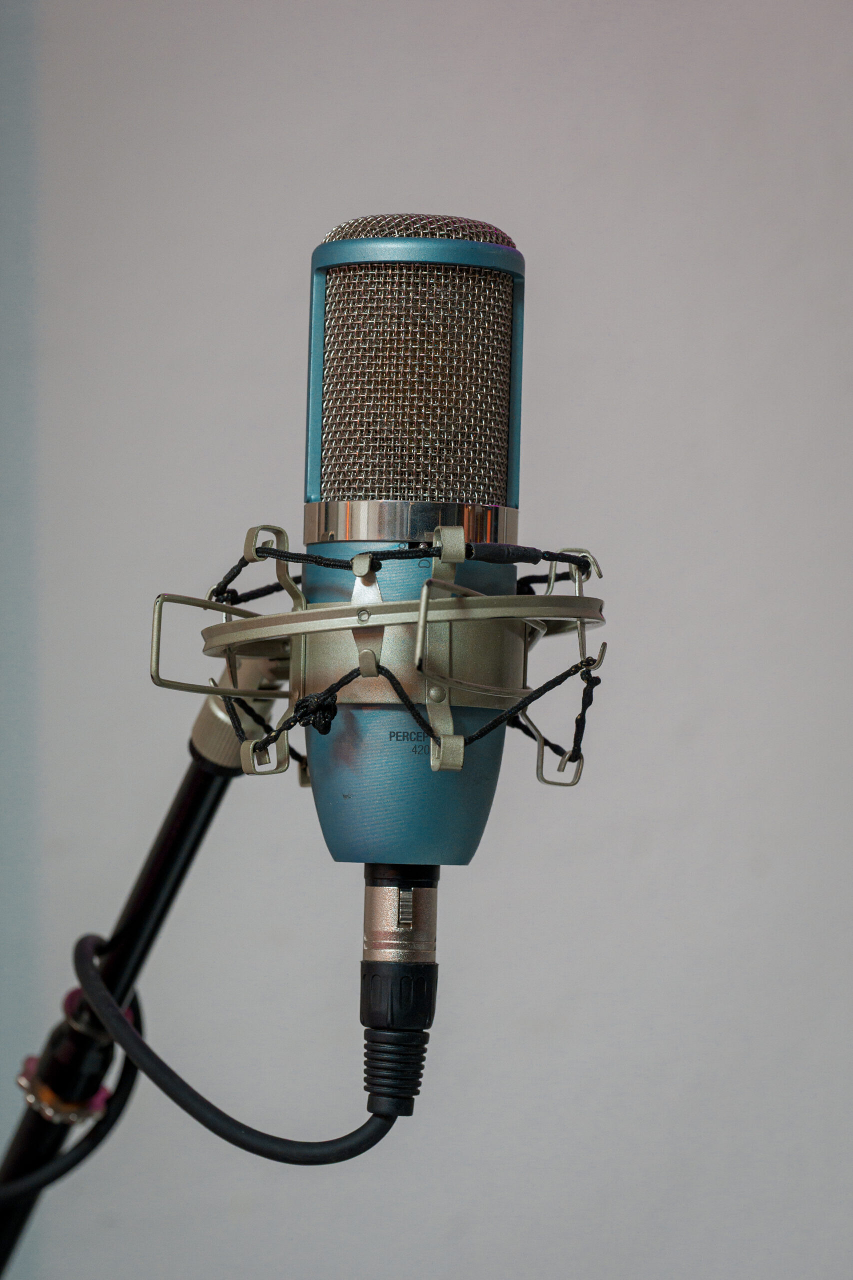 AKG Perception 420
